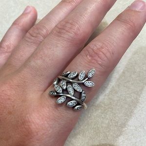 Pandora ring